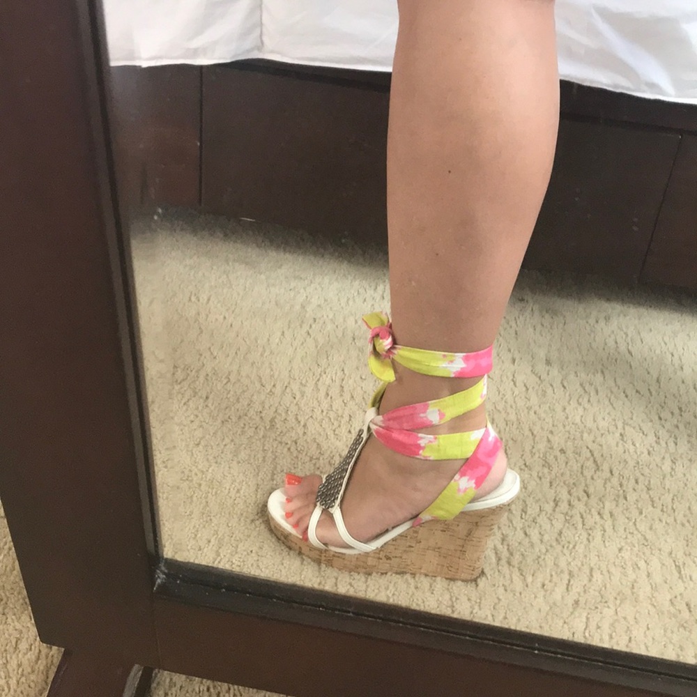 Summer wedges